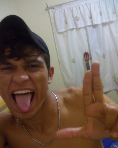 eu não mudo por niguém, mas melhoro por quem merece ! .. Destruidor de Patrimônio Público .
