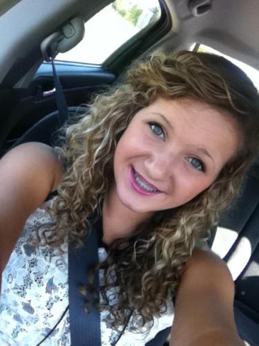 glittergoddess8's profile picture. glittergoddess98 Twitter account! (:   AKA Harry Styles wife. NBD.