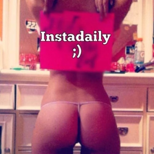 instababesdaily's profile picture. 