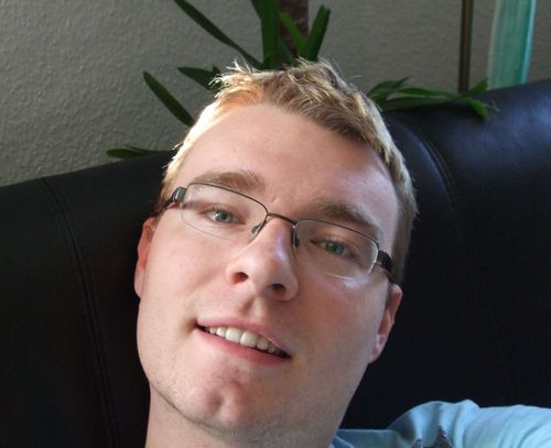 Dynamo Dresden Fan, HardWorker, Informatiker, Webdesign, Modellflugsport....