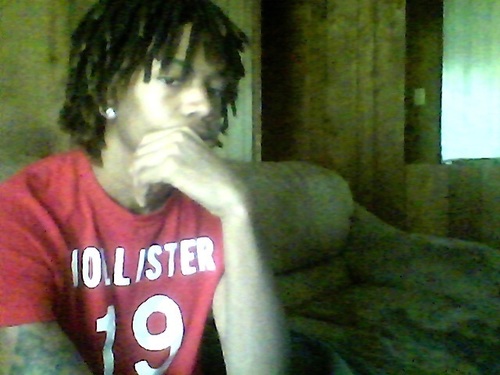 out here on my grind lookin 2 find a way thru da day