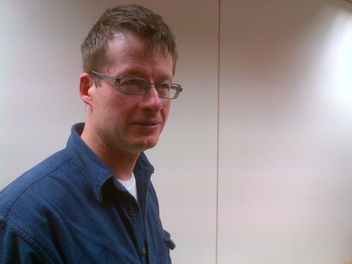 Self-employed, German living in Leeds, England. Like travel and healthy living.