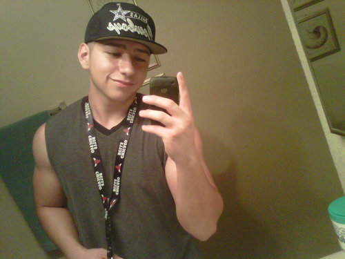 HMU((;