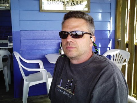 girl dad,love horse racing, nascar, nfl,good friends and family. I have neurological disorder Transverse Myelitis (similar to MS). I love live music.