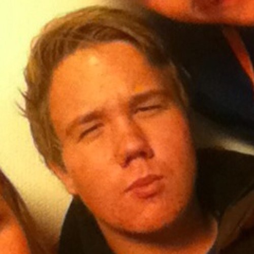 simenkjellgreen's profile picture. 