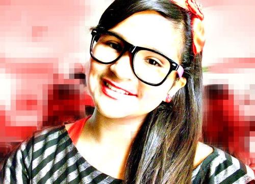 i'm belieber I want to meet my favorite artist in person I hope my dream comes true and I will follow you follow me
kisses and hug's ,to all my followers