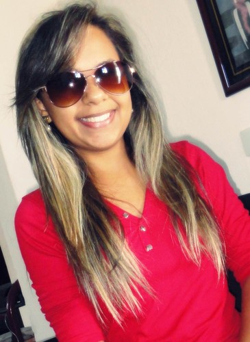 *-* capricorniana,sou aquela que faz por ondee não ter inimigos .* sou Flamenguista . ♥  e faço parte da  @TemQueTerMulher (66 '   
     #Since: 27/12/95  .*