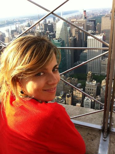 DianaRobustillo's profile picture. 