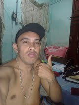 nao gosto de fala muito sobre min mais sou uma pessoa simpre e gentil
