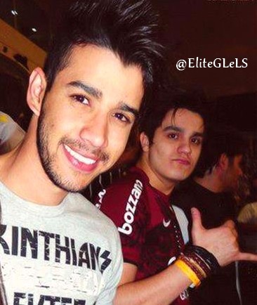 Há muitas razões para sorrir, mas vocês são a nossa preferida.∞ ( @Gusttavo_lima e @luansantana ) Since: 21/07/12 donas: @CorintianaDoLS e @CorintianasDoGL