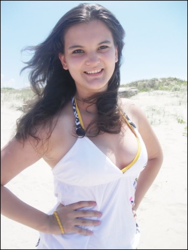 Alguem com Qualidades, Mais tbm com vários DEFEITOS,
ManhÊ aqui é tuo mentira tah?
nao vai acreditaar
Boom, Como ninguem é Perfeito!