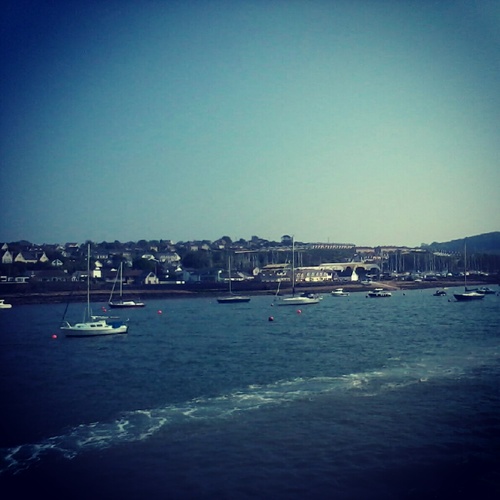 Arhonda_'s profile picture. 