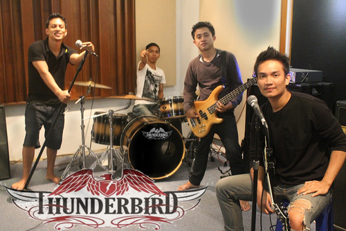 Pop Rock Alternative. Band Member : Theo @TheoGinting | Cubin @cubinTB | Echal @echalthunderz | Wisnoe