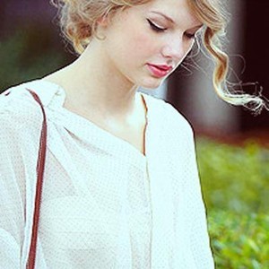 radiatingswagg's profile picture. I LOVE CANDY. #FOLLOWBACK