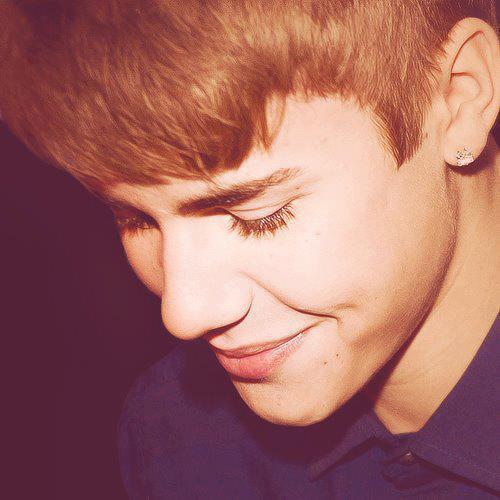 I love with all my life @justinbieber. he is my reason to live, is the sun of my life. and always will be
#NeverSayNever #StayStrong #RadiateLove ♥