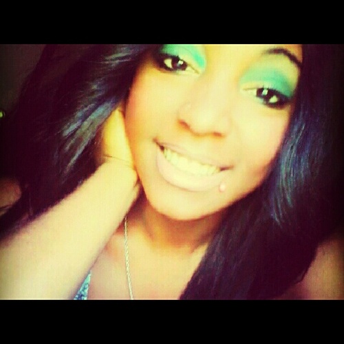 Bisexual • 20yrs • I ♥ My Babies | • #BlatNation • MyFuture - @WOLFstonerx | IG ; jademeko_ .. #TeamBulls ! oyeaa meet Meko @sukkMYjohnson ;)