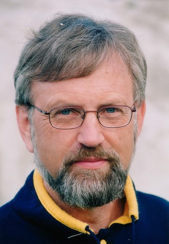 Writer/Commentator/China/Asia/Author of 12 books on Asia