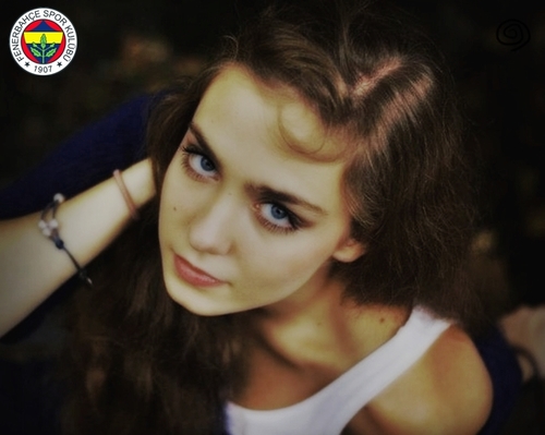 Yarından daha az dünden daha çok #Fenerbahceli . Modacı olacak :)