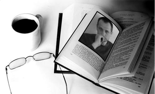 jmr_metal's profile picture. Nie marnuj swojego życia na to, by zaimponować innym ludziom. Po prostu rób to co kochasz i kochaj to co robisz .