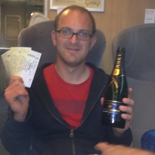 Davevass30's profile picture. all good 👍