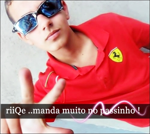 - esse é um fãn clube para o @_Riiqe porque eu @priabreu_zl , @kero_thaatta & @vicc_ferreira vimos ele dança e seloco , dança demaaaaaaaais u_u ..  rique 3