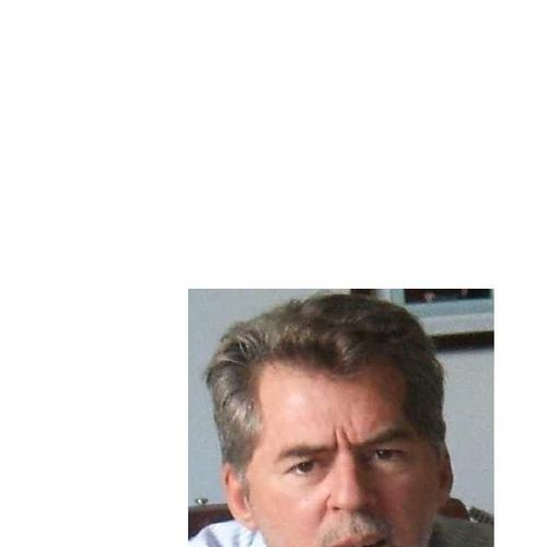 Experiências com: adm. de empresas, marketing e  atividades docentes. Agora atuo no mercado imobiliário na Lopes (LPS SP)