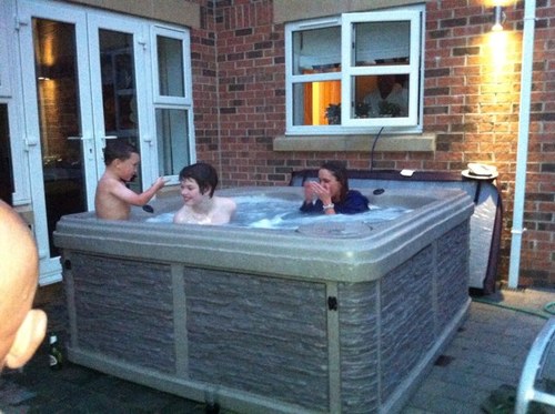 hottubs4hire's profile picture. 