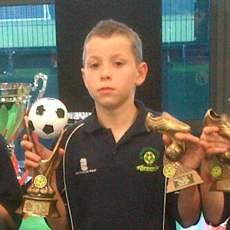 kai stone, love football. 
follow my sister - @loz_stone ;)