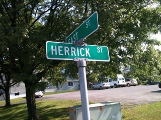 BikelanesWrench's profile picture. Former Pro wrench with The Navigator's, MAVIC, Team Goldy's and Champion System Racing.