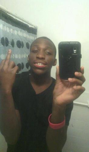 Ah young cool laid back aihh nigga who Bout my Issues Duhh!!!!! #Flies Errwea(:
Bestie @BossBitch95
