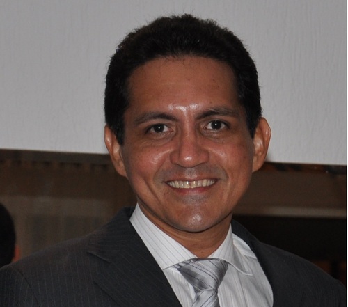 Marajoara, pedagogo e professor universitário, com muito orgulho.