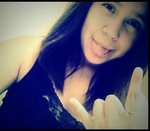 hi ^.^ lol i like to talk to funny people i love music! i am a chill person once you get to know me ^0^ lol taken :)