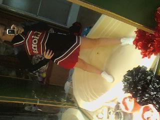 Im fun I'm not to smart though lol and I love to cheer!!!!!!!(: