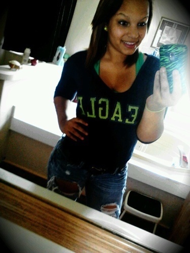 #Team Mixed #Team Gorgeous #TeamIDGAF:) #Team Pretty Smile I Love My Twifey @Positive_Beauty(: Follow Mee & I'll follow That Ass Back(: