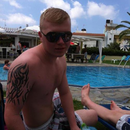 BrettHeatley93's profile picture. 