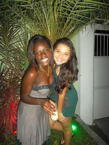 A Priiincesinha que não Nasceeu
Para ficar preza no casteelo, Maaiss Sim para
Enfrentar A realidade Com a Cabeça Eguiida ~ ♥