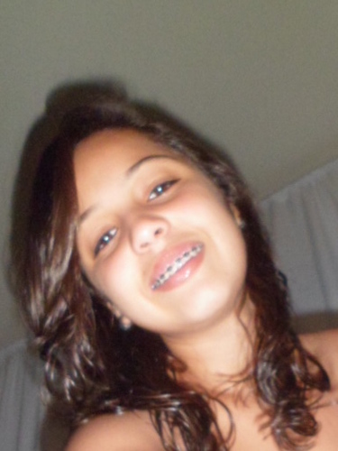 Amiga , Rebelde , á Doida da Sala rsrs , Meio Paty, Amada, Chatha , Linda, Bagunceira, Teimosa, Moleca    ..   :p       Me Segue que Sigo de Volta !!
