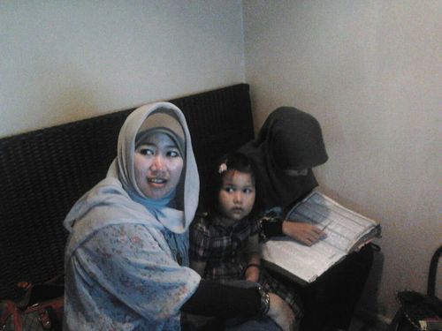 strong person and have a sweet family with 3kiddos,dila,yeye,lowis