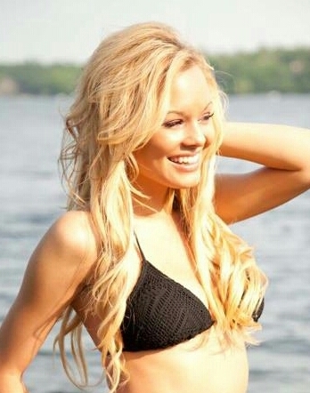 CarmieM20's profile picture. Hair Stylist