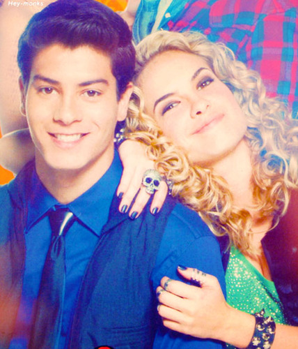 @Lua_Blanco e @AguiArthur amo vcs seus lindos! coisas mais perfeitas.. Vcs são dms s2'
Since : 28/07/11 ...