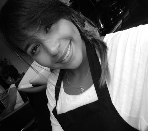 Ariana , falo o que penso, tpm pior possivel, amo música, sou viciada em café, estou apaixonada e amo muito minha família!