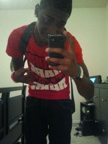 You can Love me or Hate, But it wont Break me Wide Reciever at my highschool, Follow My big brother @PiqqBeKillinIt. Follow Me i FollowBack