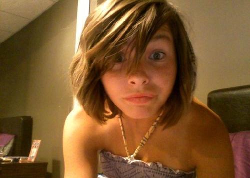 I loveee to sing and i LOVEEEEE 1D and BIlly Talent!!!!!!!! :D u guys rock! p.s follow me and i'll follow u back! MY BIRFDAYS TMRW xD