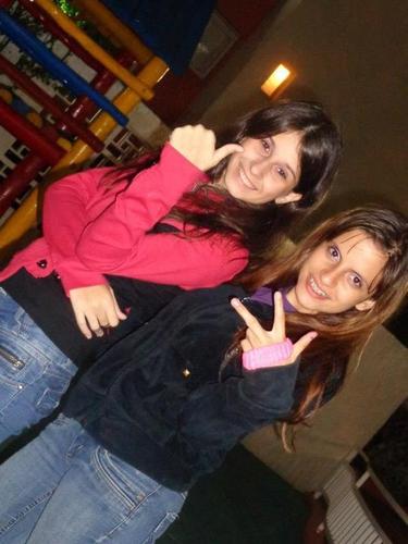 Confidente da @_amandabertozo :) Gemea da @Kaah_Issa