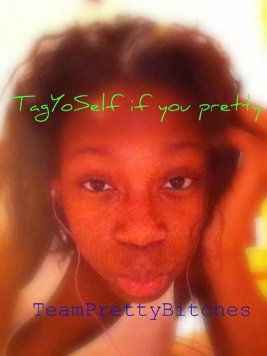 Whilee , You onn my pager lookin at all my doper ahh pictures follow mee nd my twinn @Lexyy_PoohBear .
