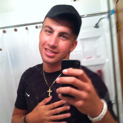 xLAKEx28x's profile picture. 