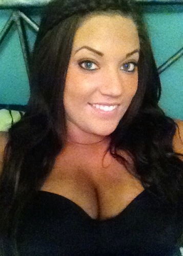 xKasidyCollinsx's profile picture. I'm new to this so be nice to me! ;)
I'm 20 years old and am going to give adult modeling a shot!!