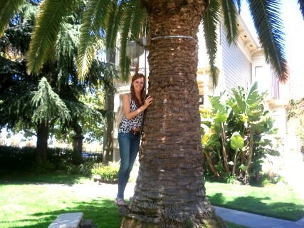 MThomasa's profile picture. dont worry, be happy :)