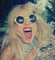 just obsessed with gaga. free bitch . LITTLE MONSTER TILL THE END. @ladygaga follow me ! :((((((((
