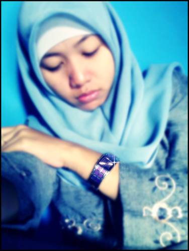 ASSALAMU'ALAIKUM WR.WB :D
yaa akhi wa ukhti . perkenalkan nama saya indah permatasari , :)
wasalam :)